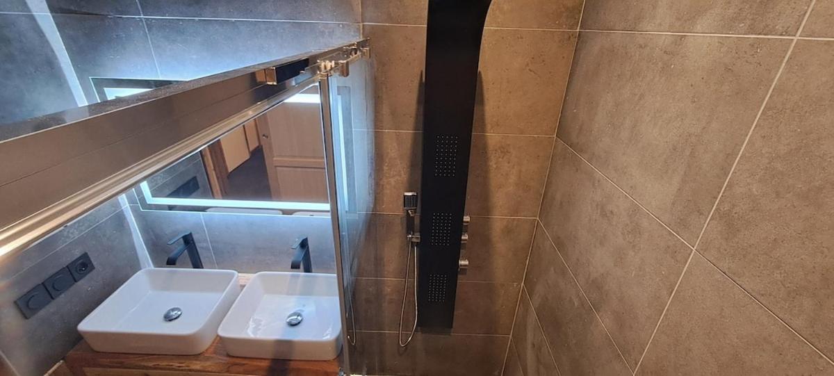 Maison A Moutiers 3 Vallees 4 Chambres 10 Pers Eksteriør bilde