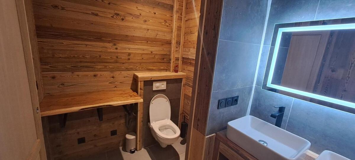 Maison A Moutiers 3 Vallees 4 Chambres 10 Pers Eksteriør bilde