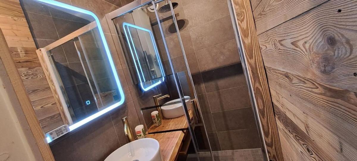 Maison A Moutiers 3 Vallees 4 Chambres 10 Pers Eksteriør bilde